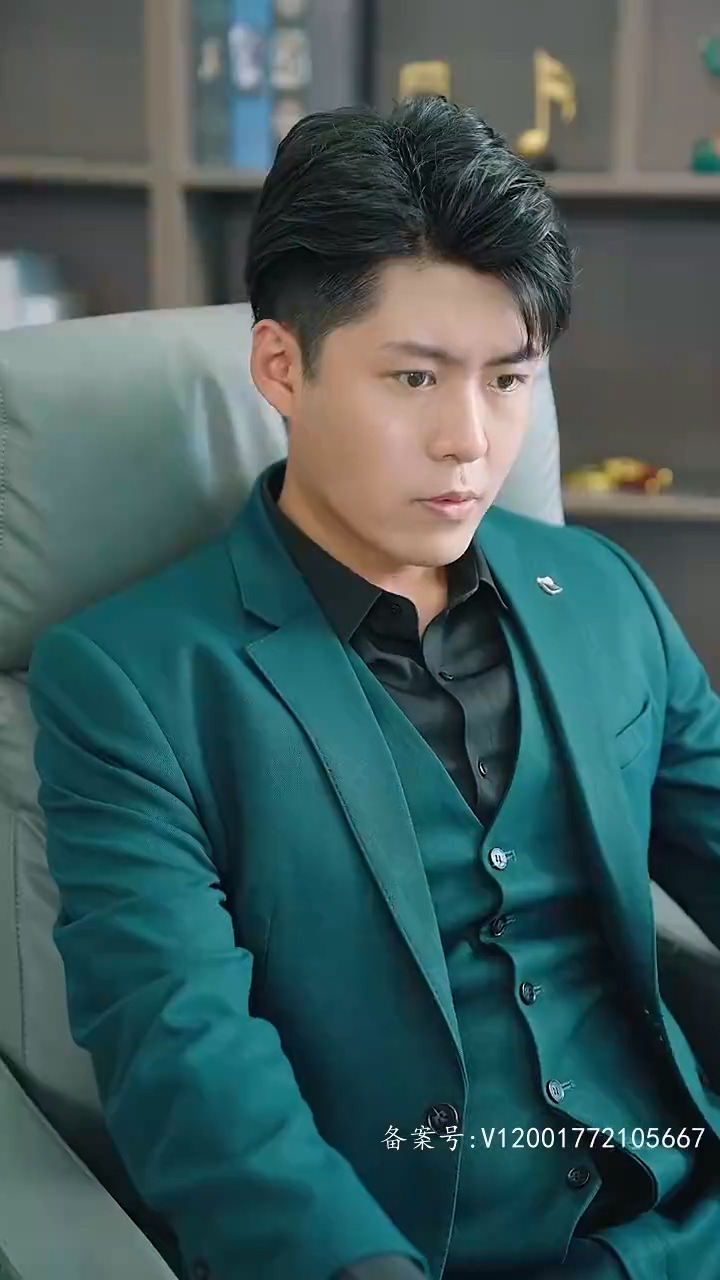 離婚后，白富美總裁后悔了(全集)